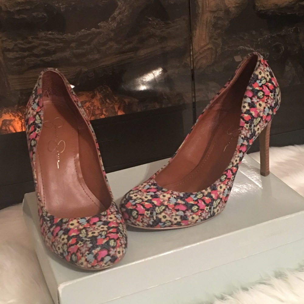 JESSICA SIMPSON Cali Terrace Floral Pumps - Size 8